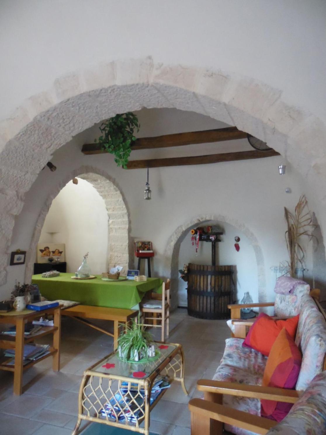 B&B Trulli Sotto La Cupa Martina Franca Exterior foto